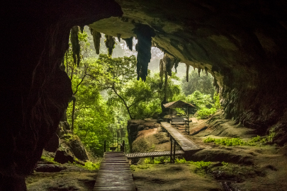 Niah Caves Sarawak: Prehistoric Art and Giant Caverns Guide