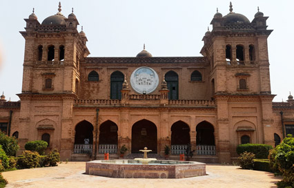 Peshawar University Town Cafes and Bookshops: Student-Life Circuit