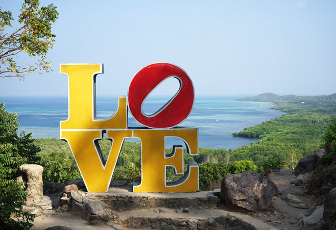 Love Hill (Bukit Cinta) Love Hill (Bukit Cinta)