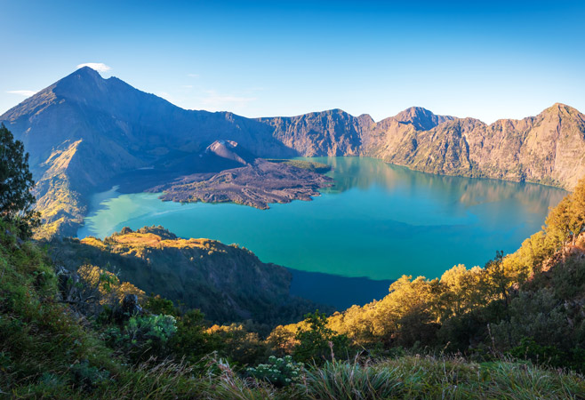Senaru village on Rinjani's northern