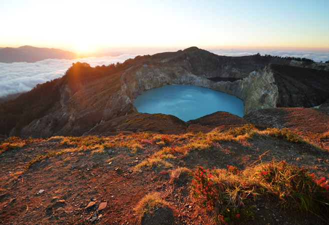 Three colour lake Kelimutu Three colour lake Kelimutu