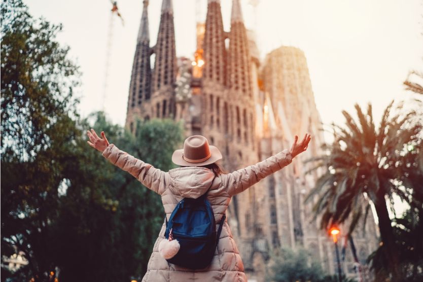 10 ways to save money when travelling