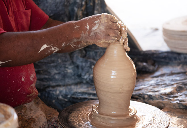 Traditional A'ali pottery Traditional A'ali pottery