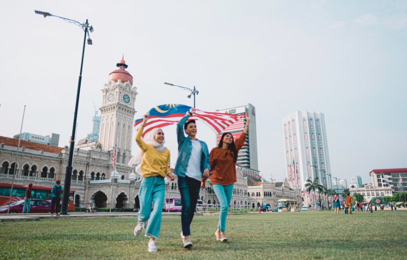 Filipino citizens don't require a visa to visit Malaysia