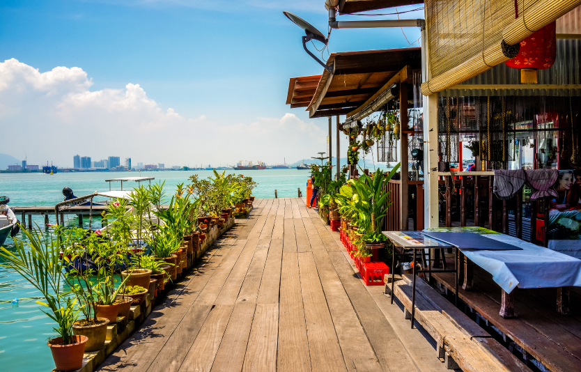 When it comes to Malaysia tipping culture in restaurants, plan to tip between 10% and 15%