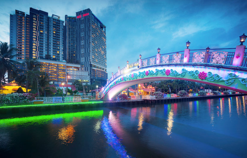 Discovering Malacca at night