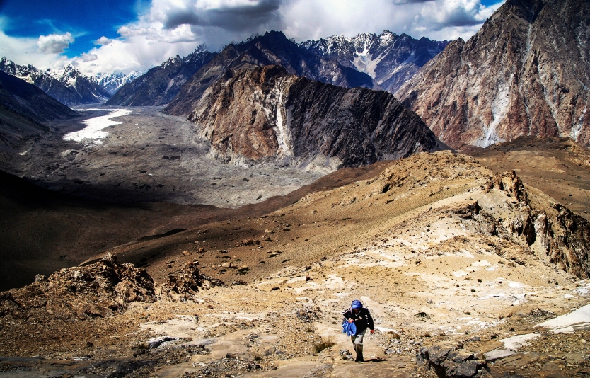 Discover Pakistan solo female travel tips before planning a trip