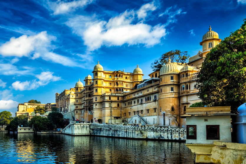 India has many famous tourist destinations for travelers to come here to visit India has many famous tourist destinations for travelers to come here to visit