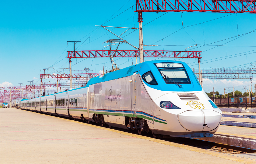 How to travel from Tashkent to Samarkand by train