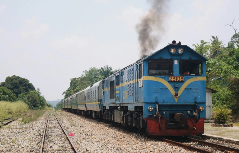 Travel time from Singapore to Malaysia by train