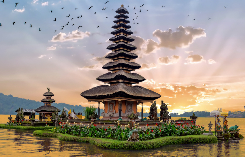 The Ulun Danu Beratan Temple is a magnificent example of Hindu architecture in Bali 