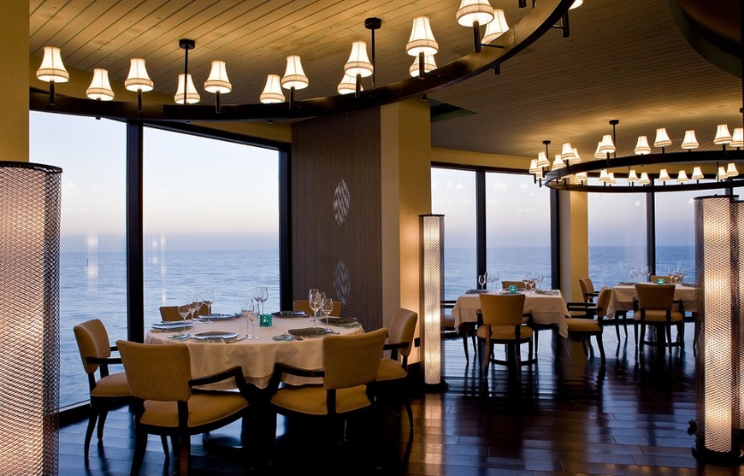 La Mer is a great restaurant to taste seafood in Bahrain
