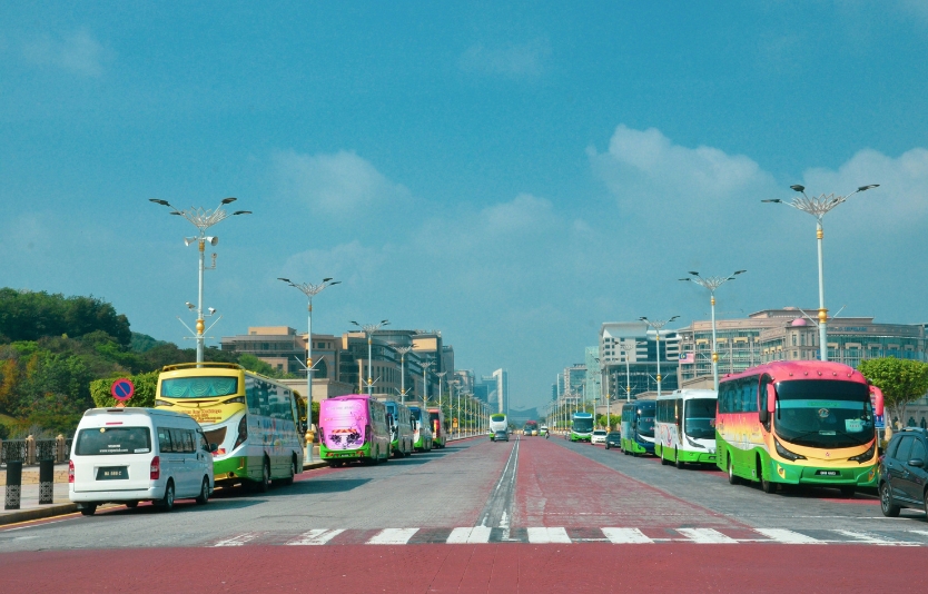 Travel to Malaysia from Singapore by bus for travelers