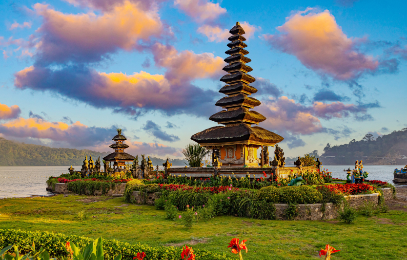 Ulun Danu Bratan Temple  Ulun Danu Bratan Temple
