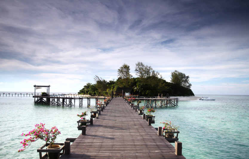 Immerse yourself at Lankayan Island Dive Resort Immerse yourself at Lankayan Island Dive Resort