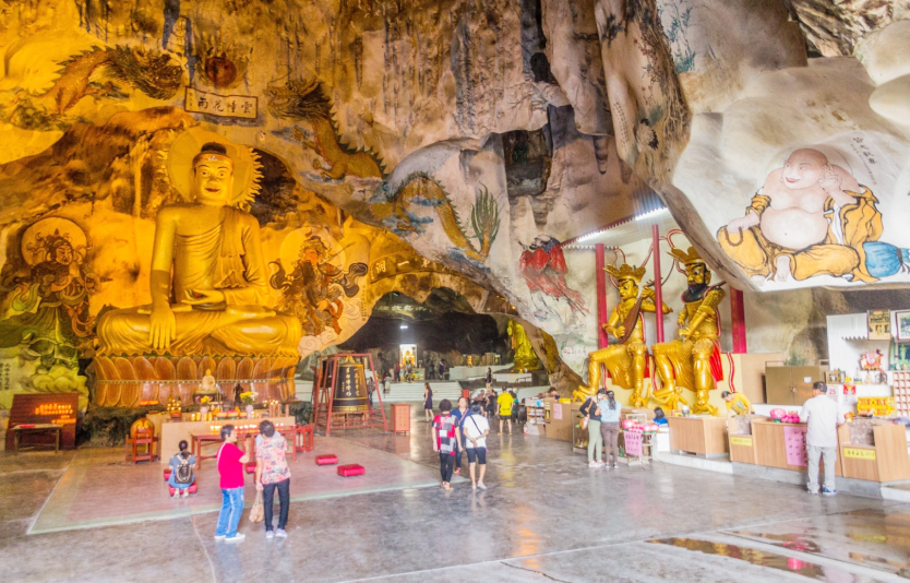 Perak Tong Cave Temple is one of the places of interest in Ipoh, Perak, Malaysia Perak Tong Cave Temple is one of the places of interest in Ipoh, Perak, Malaysia