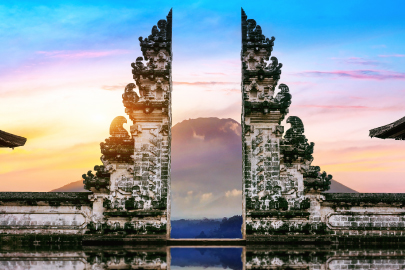 Bali Gates of Heaven: Traveler's Guide to Heaven's Gate