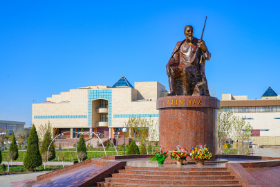 Nukus City Guide: Savitsky Museum and quiet streets