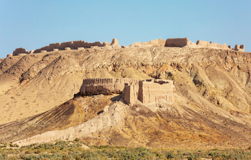 Nukus: Desert fortresses