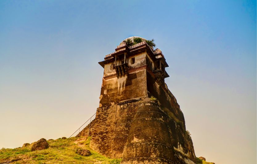 Planning your trip from Bulgaria to Pakistan