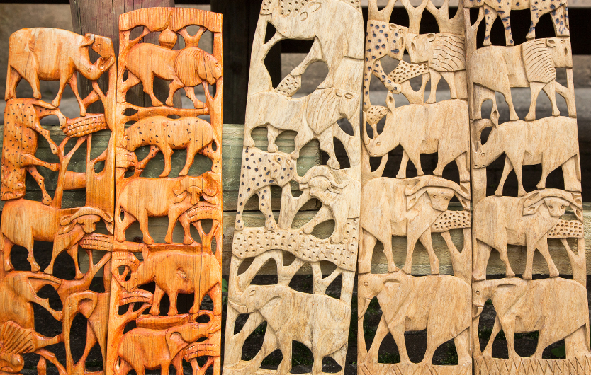 Precious stones, and wood carvings are very typical souvenirs in Taiwan Precious stones, and wood carvings are very typical souvenirs in Taiwan