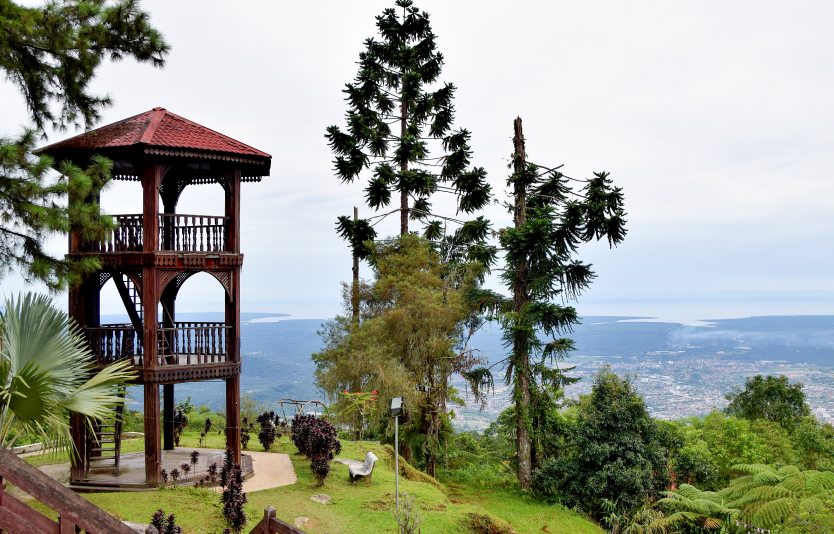 The hill view to the Strait of Malacca can be seen from Bukit Larut The hill view to the Strait of Malacca can be seen from Bukit Larut