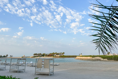 Manama Corniche Evening Walk: Skyline Views, Street Snacks and Seaside Promenade Tips